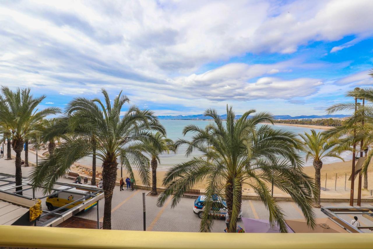 Differentflats Barcino Apartment Салоу Стая снимка