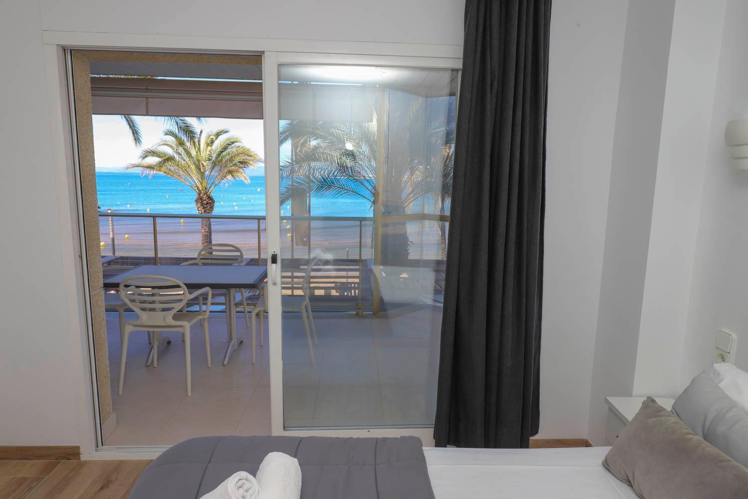 Differentflats Barcino Apartment Салоу Екстериор снимка